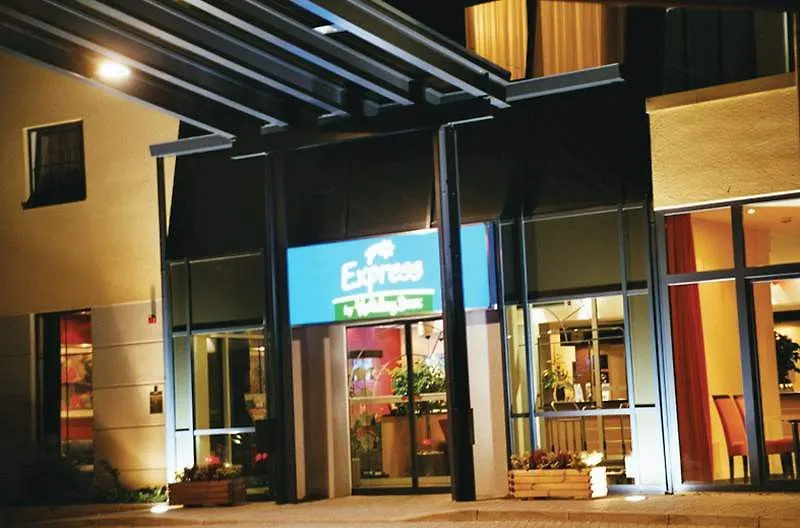 酒店 法兰克福机场快捷假日酒店 墨菲尔登-瓦尔多夫